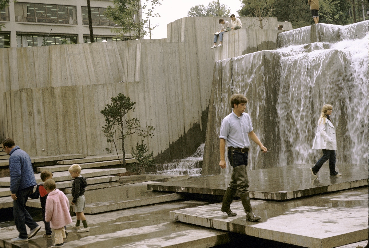 Keller, Ira C., Forecourt Fountain (Portland, Oregon)