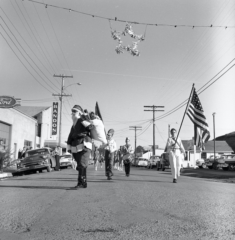 The Lions Club prepared to help Santa (Bob Hiley) give treats to 1,000 children.