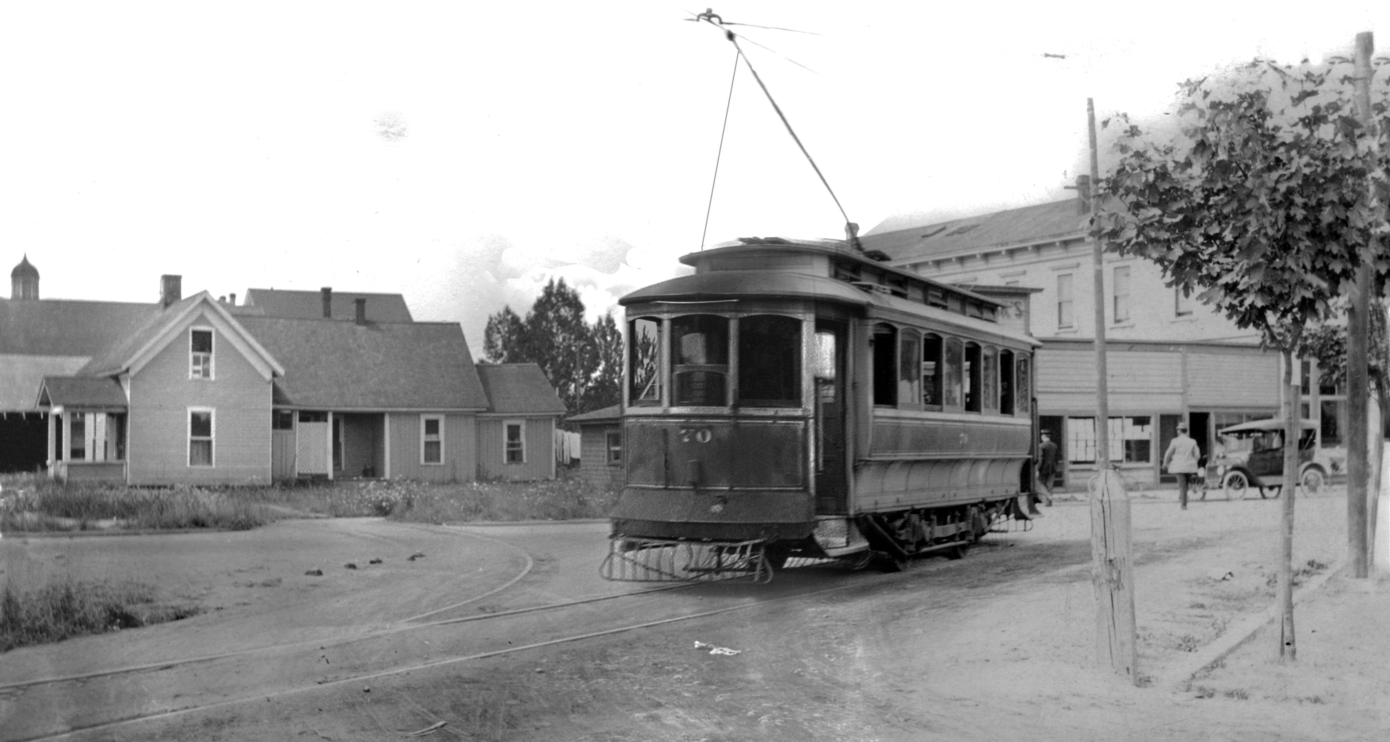 Trolley 70 nearing Lyon St., Albany.