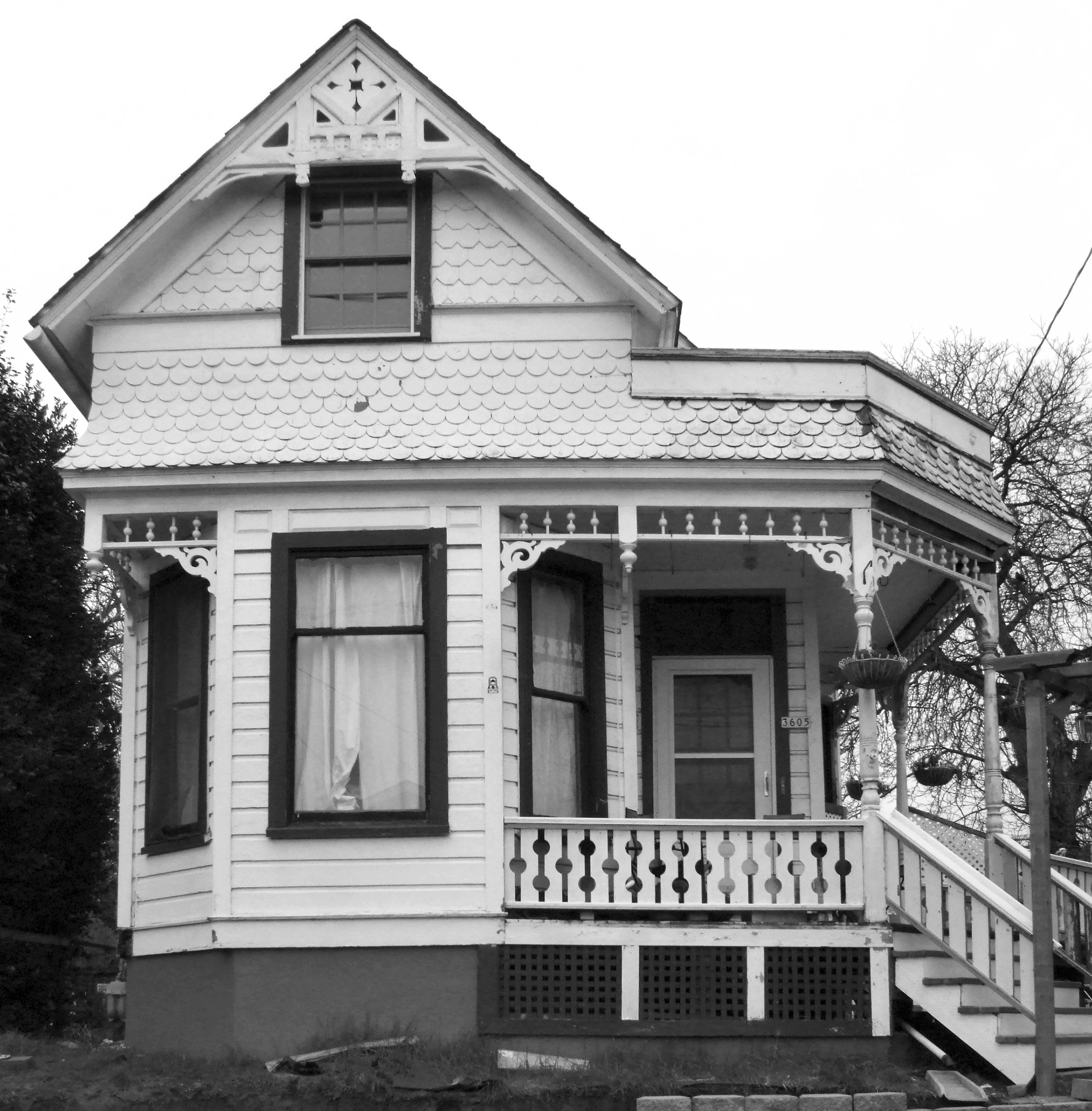 Residence at 3605 N Albina, in Portland's Ablina area (built 1890), 2007.