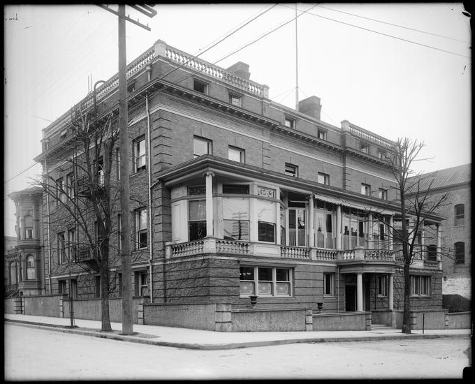 Arlington Club
