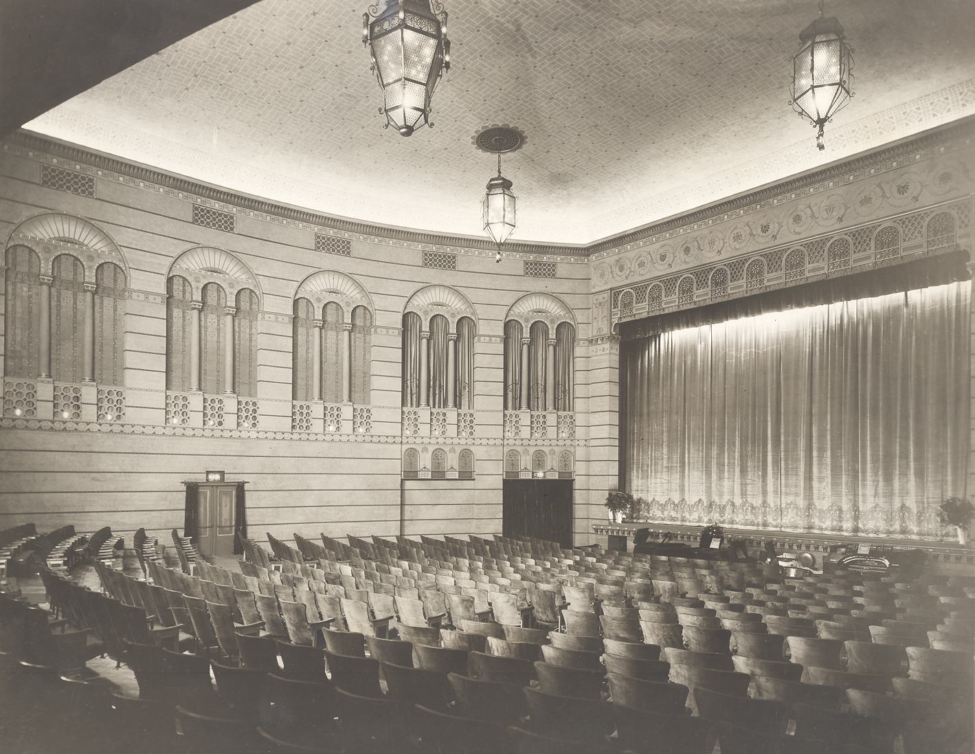 Bagdad Theater, interior, 1927