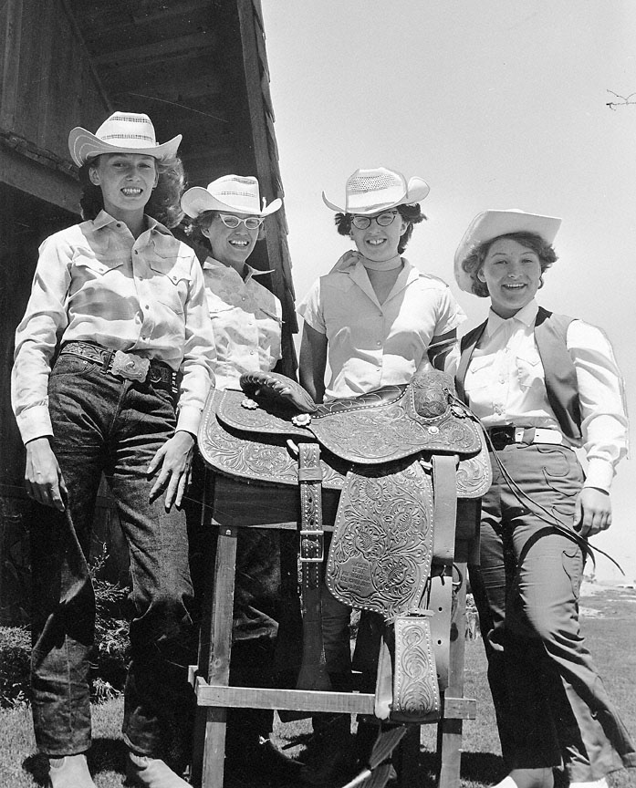 From left are Terry Ann Foster, Janice Foster, Queen Marilyn Ward, and Velma Roper.