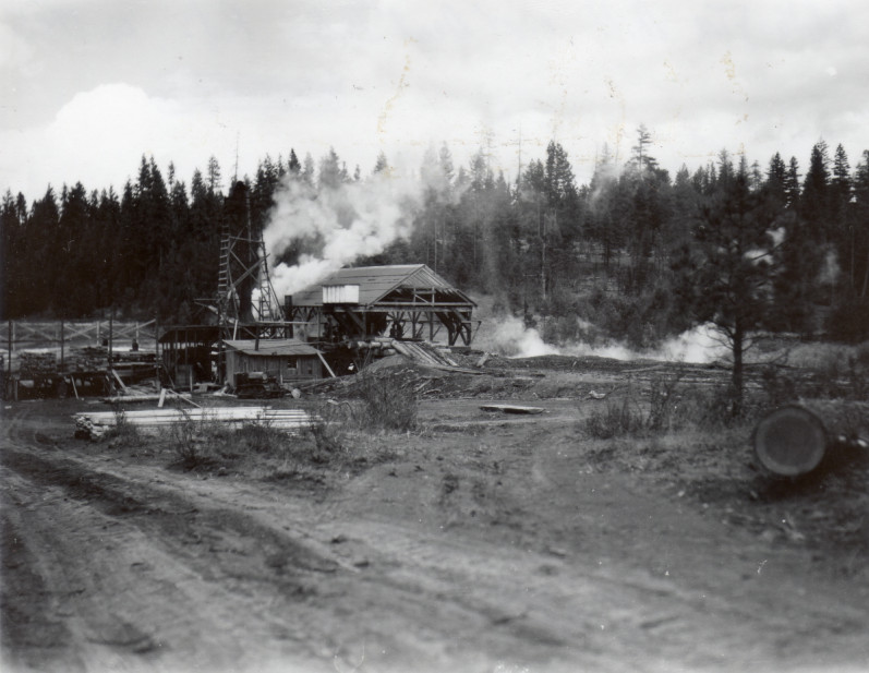 White Fir Mill, north of Dead Indian Road, about 1945.