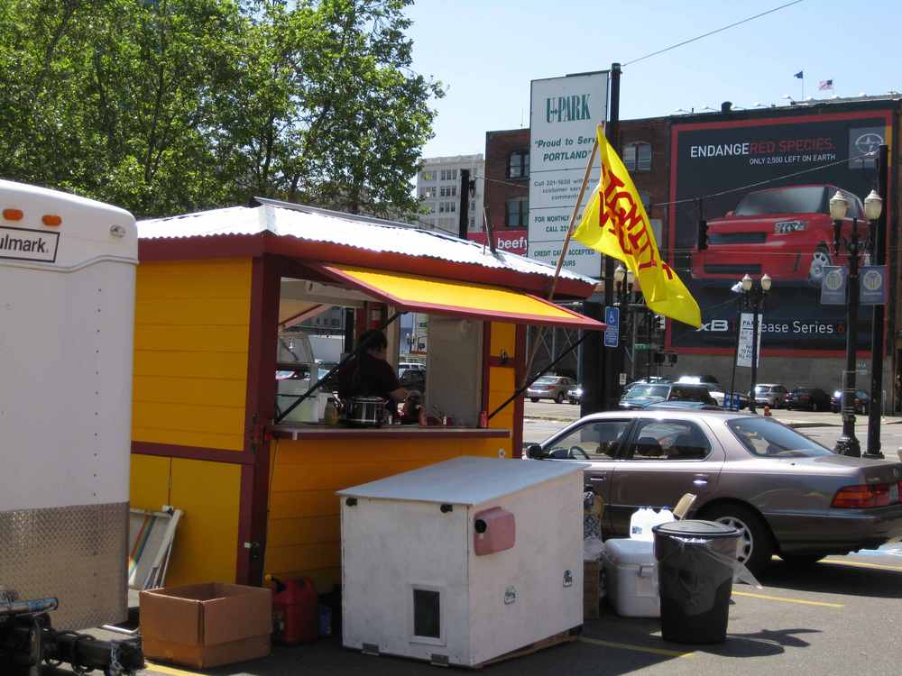 Hot dog cart at Dignity Village, June 2009.