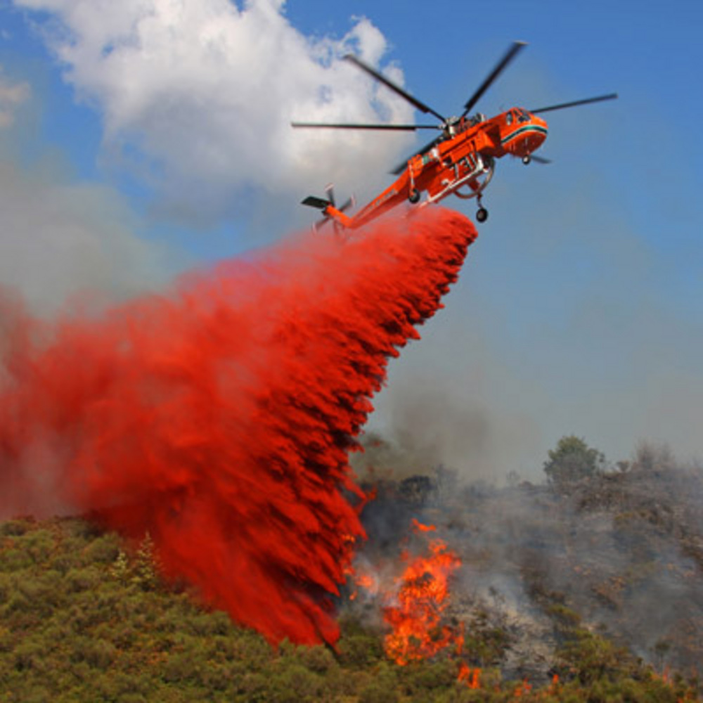 Fire retardant drop in Italy from an Erickson helicopter, 2008.