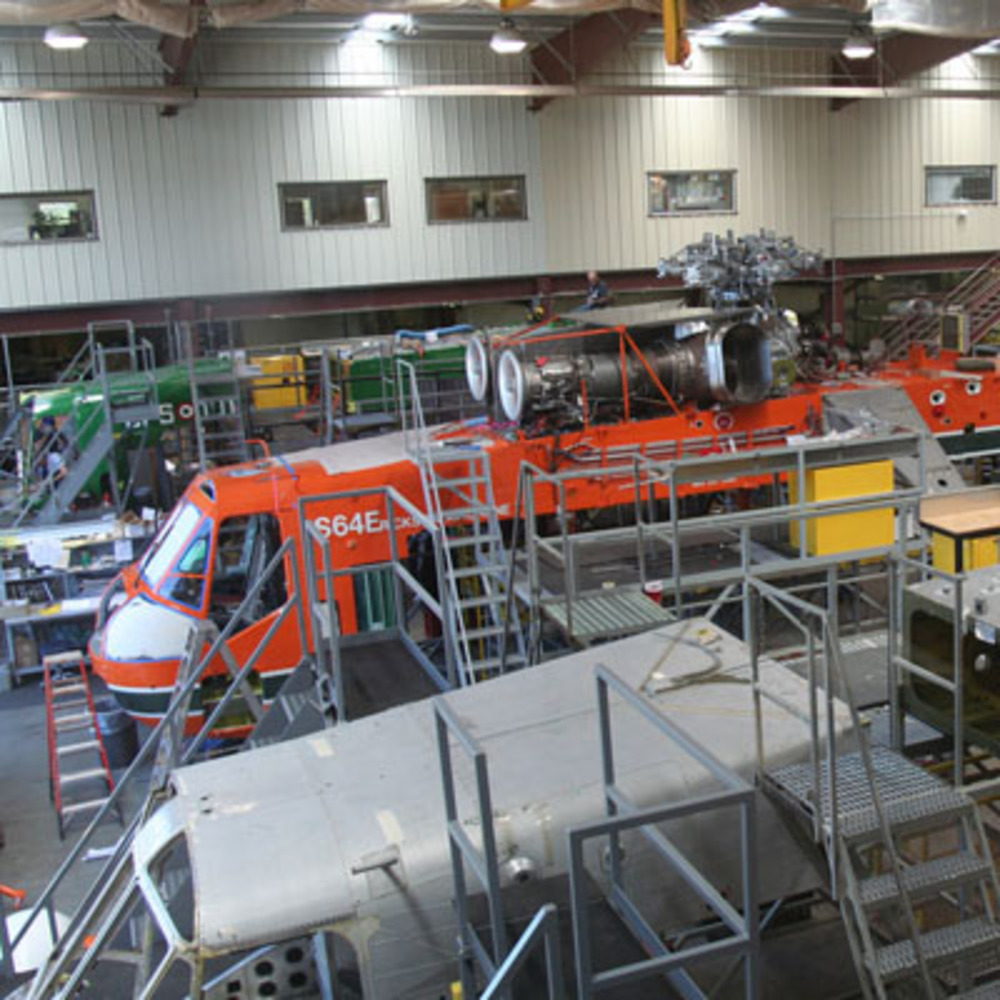 Build up of S-64 Aircranes in Erickson’s hangar in Central Point, 2006.