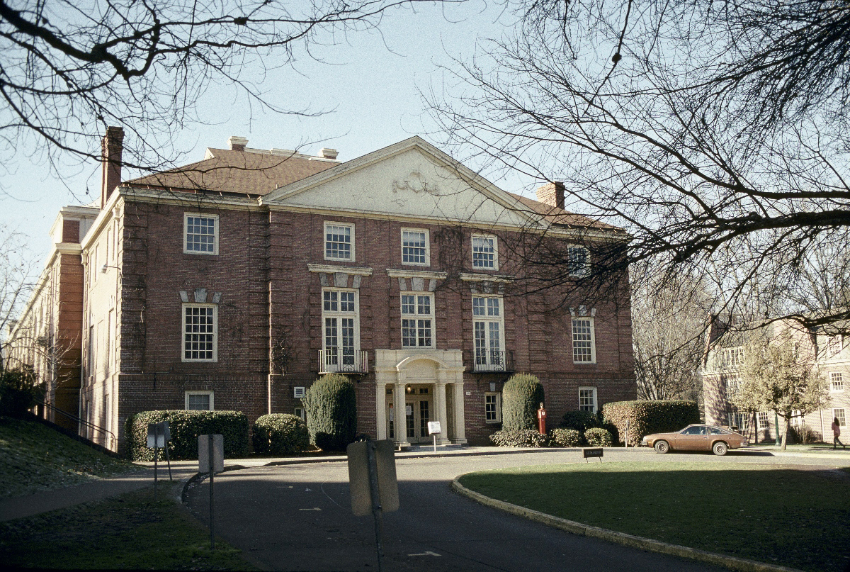 Gerlinger Hall, about 1989.