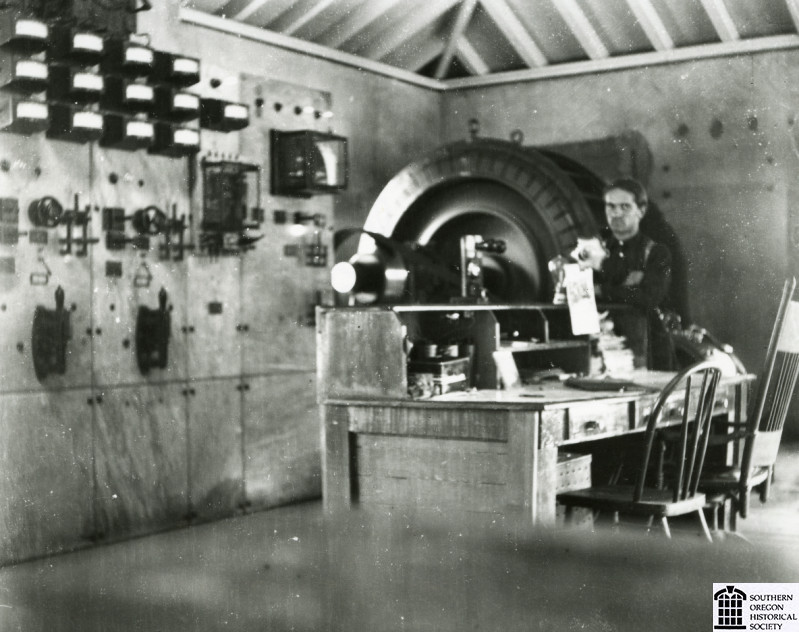 Gold Ray Dam powerhouse interior.