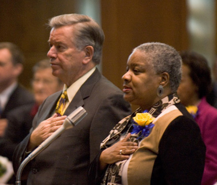 Senator Avel Gordly (r) with Portland Mayor Tom Potter at opening day of 2005 legislative session.