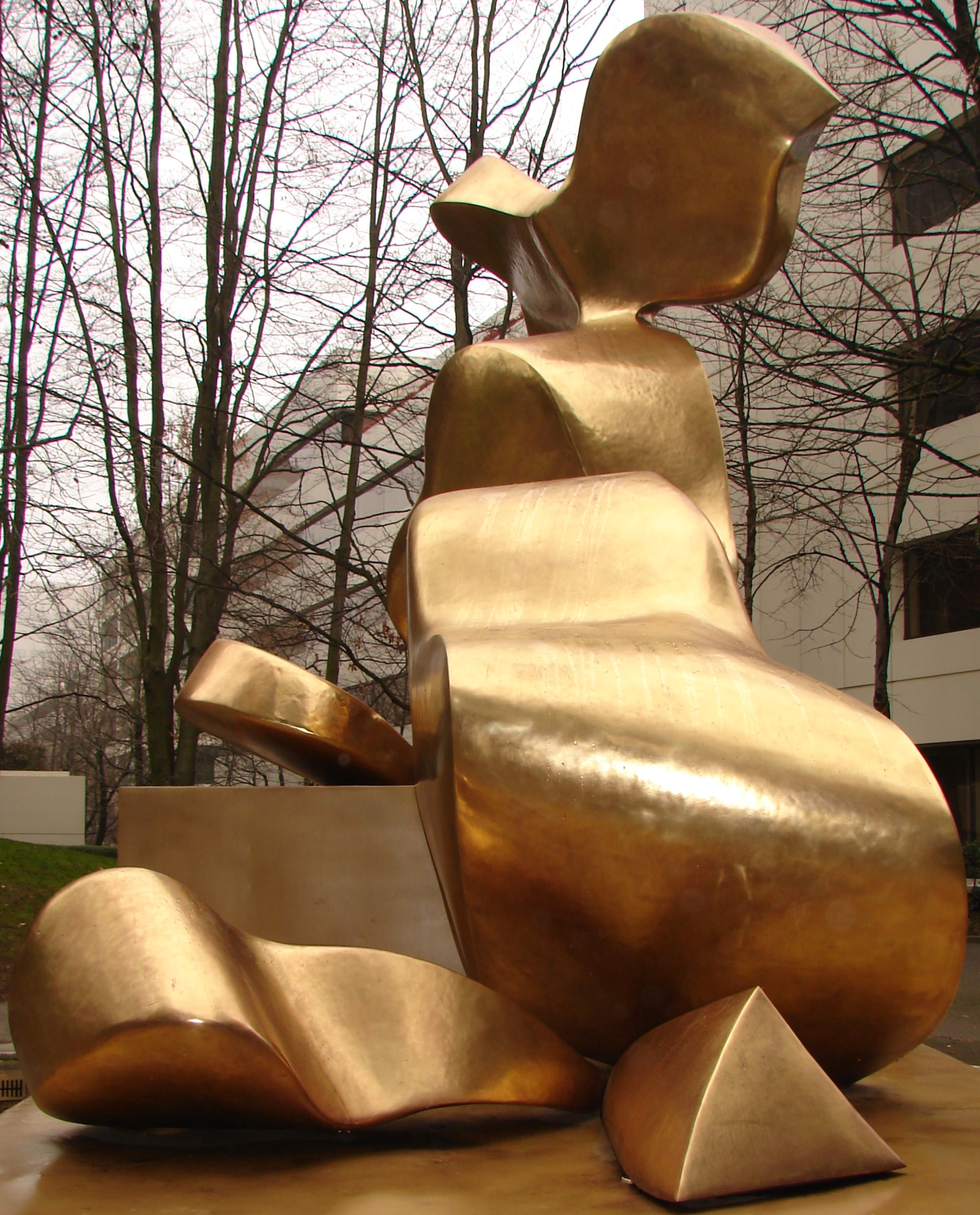 Manuel Izquierdo's "Dreamer" sculpture, Portland's Pettygrove Park, Jan. 2007.