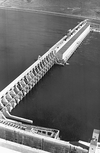 John Day dam with fish ladder (John Vincent, photographer)