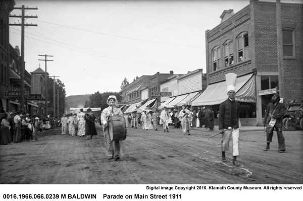 Parade on Main St. Klamath Falls, 1911.