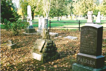 Diamond Square graves of Josiah Parrish (r) and Rev. Gustavus Hines (far left).