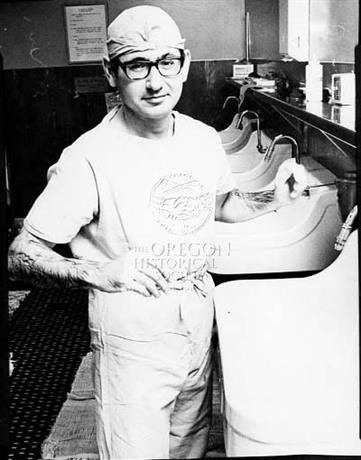 Albert Starr (1926-2024)