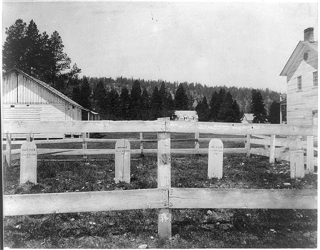 Fort Klamath, Modoc gravesite, 1894
