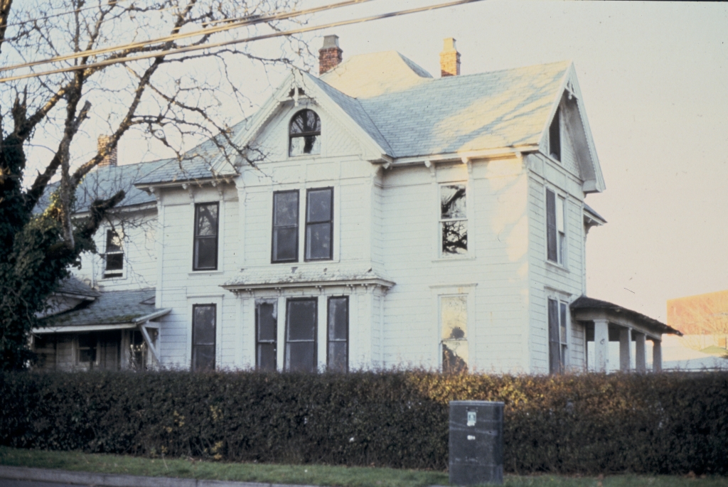 John W. Howell House, 212 N. Knox St., Monmouth, built 1891, about 1987.