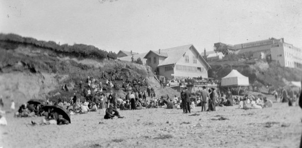 Nye Beach and Natatorium, Newport, about 1910.