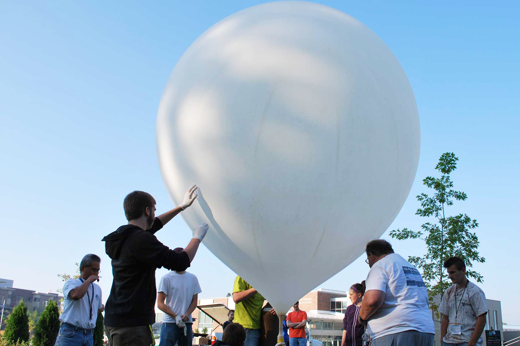 Students and faculty launch a high altitude balloon, Sep. 2009.
