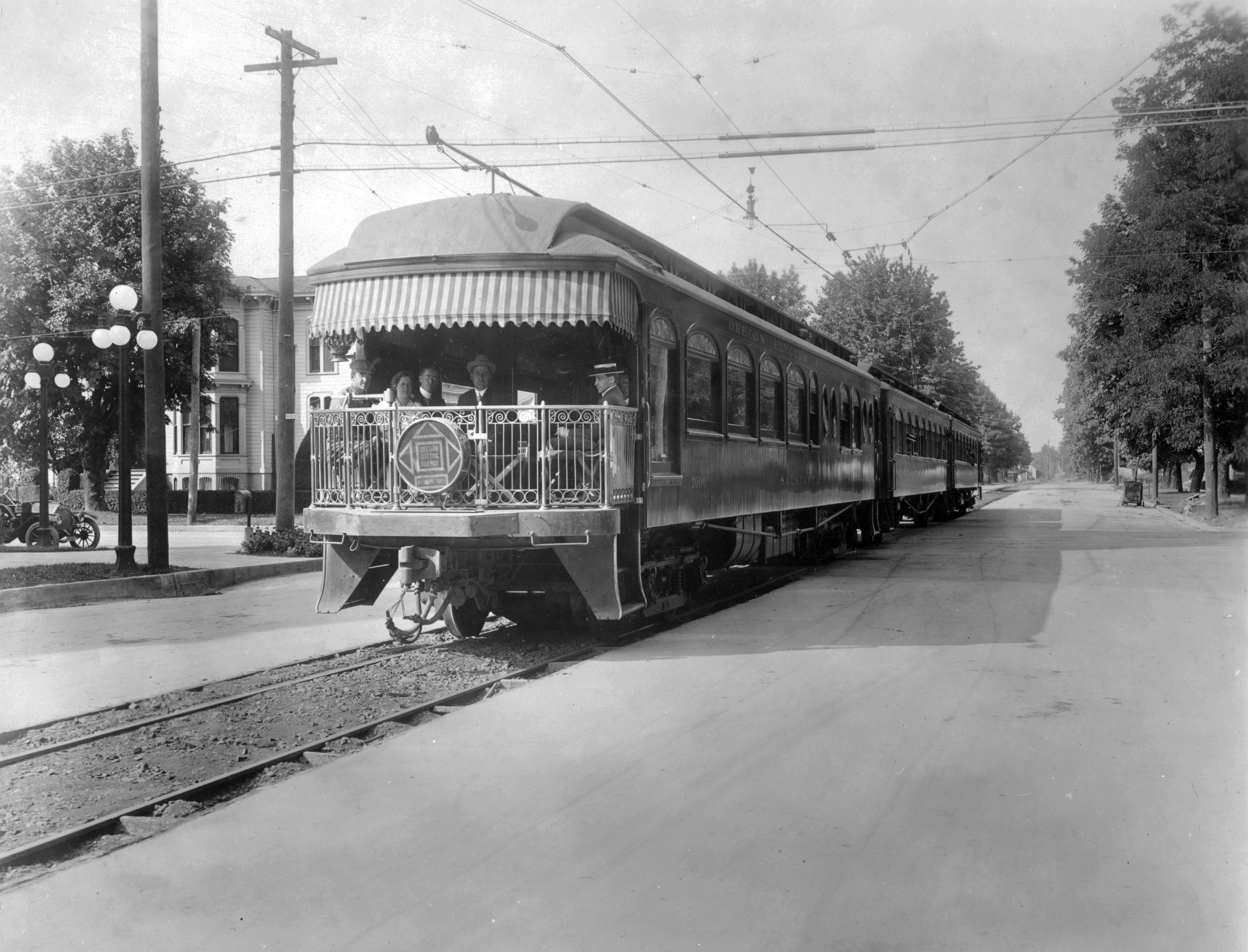 Oregon Electric car "Sacajawea," Salem.