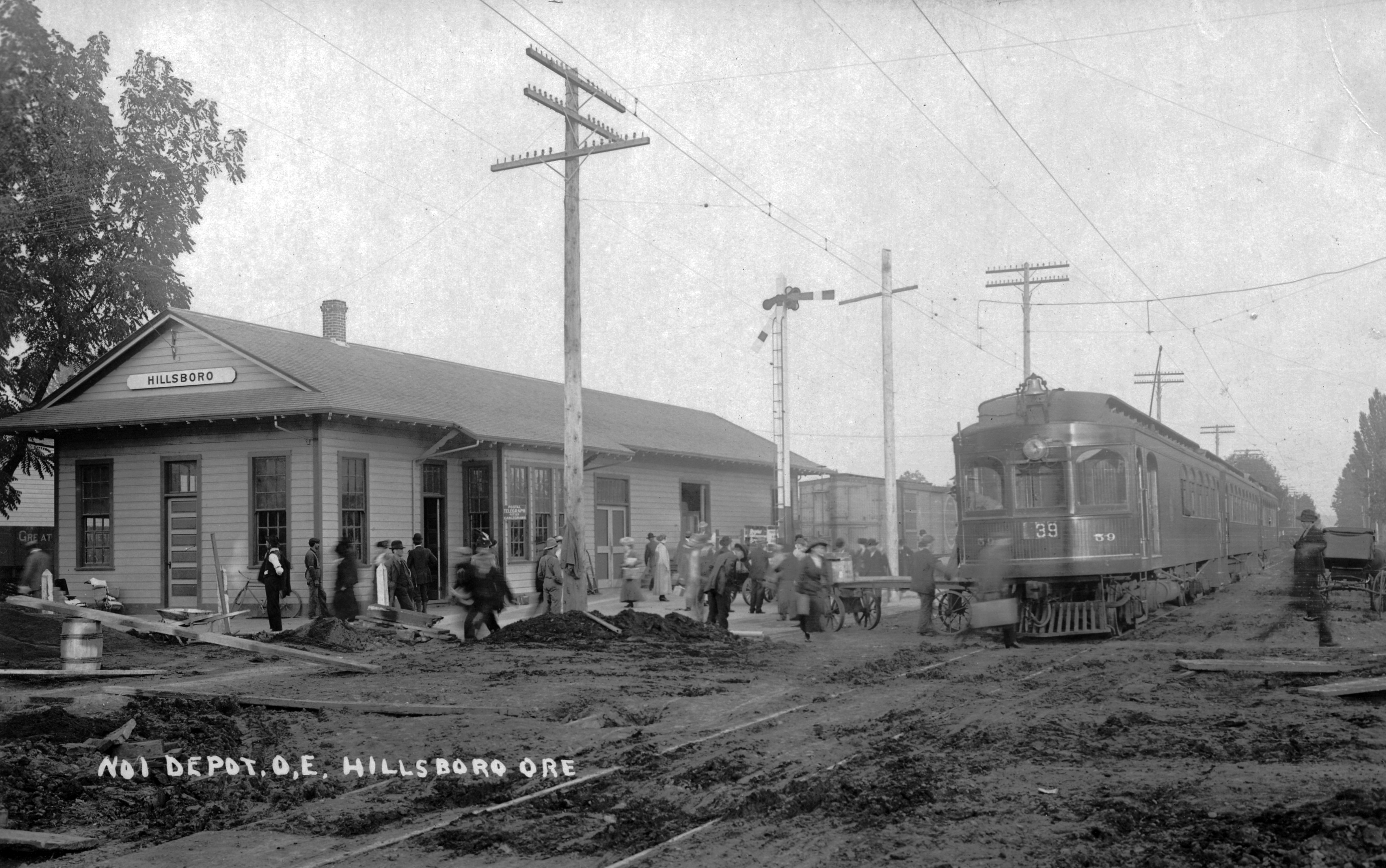 Oregon Electric combine 59, Hillsboro, about 1910.
