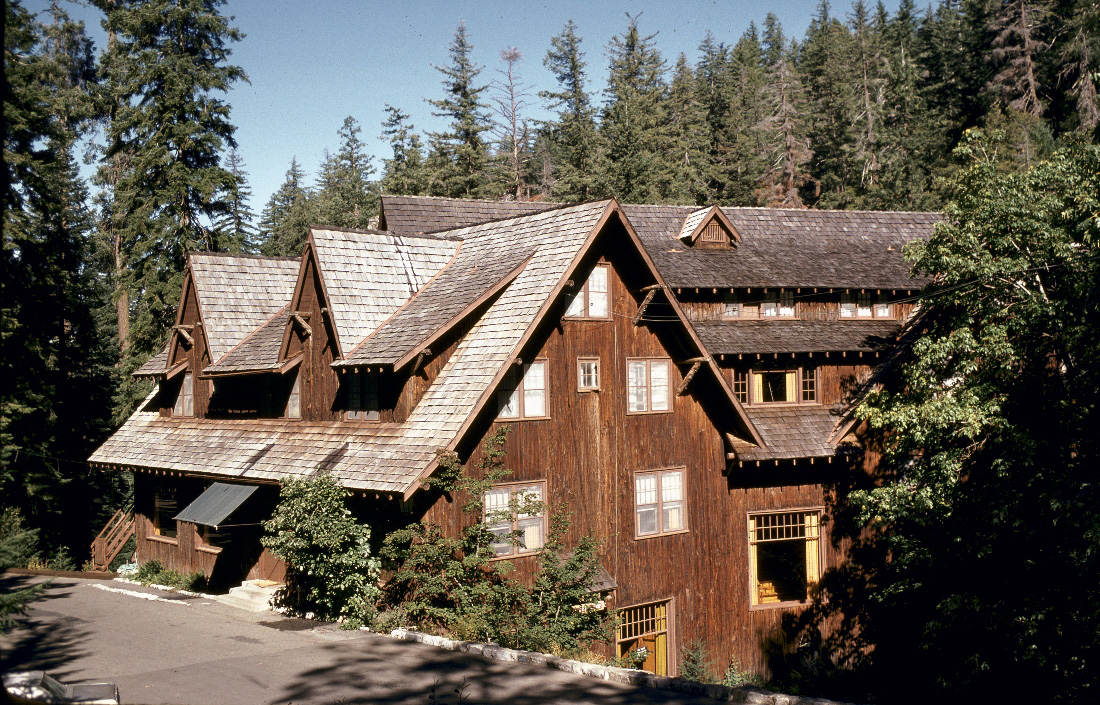 Oregon Caves Chateau.