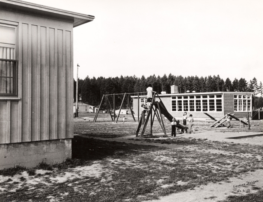 Housing Authority of Portland's Parkside Homes development in 1944.