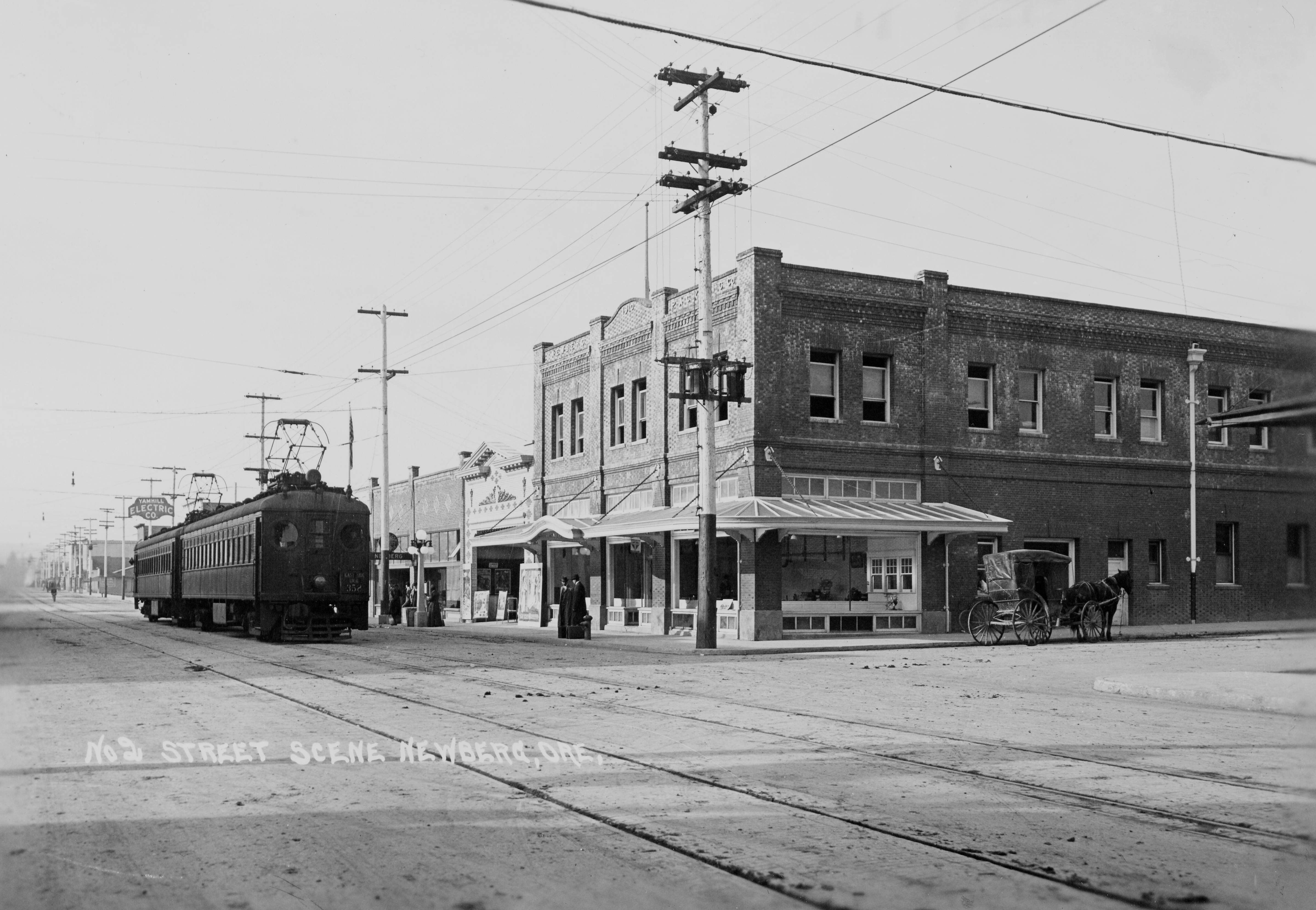Red Electric train at Newberg, 1918.