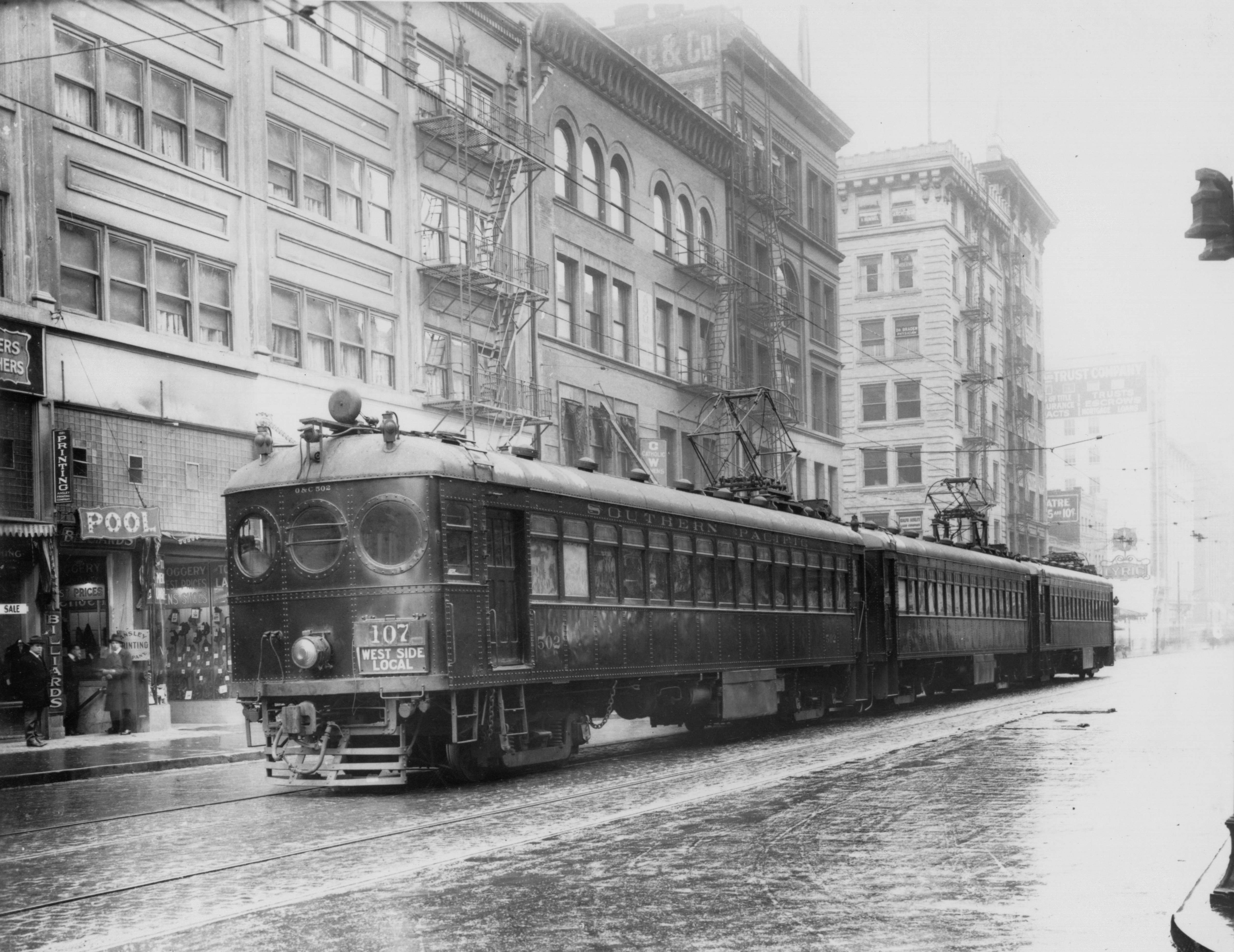 Red Electric motor 502 at Southern Pacific ticket office, SW 4th, Portland, 1920.