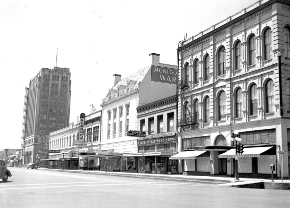 Miller Mercantile in former Reed Opera House (right), 1939.