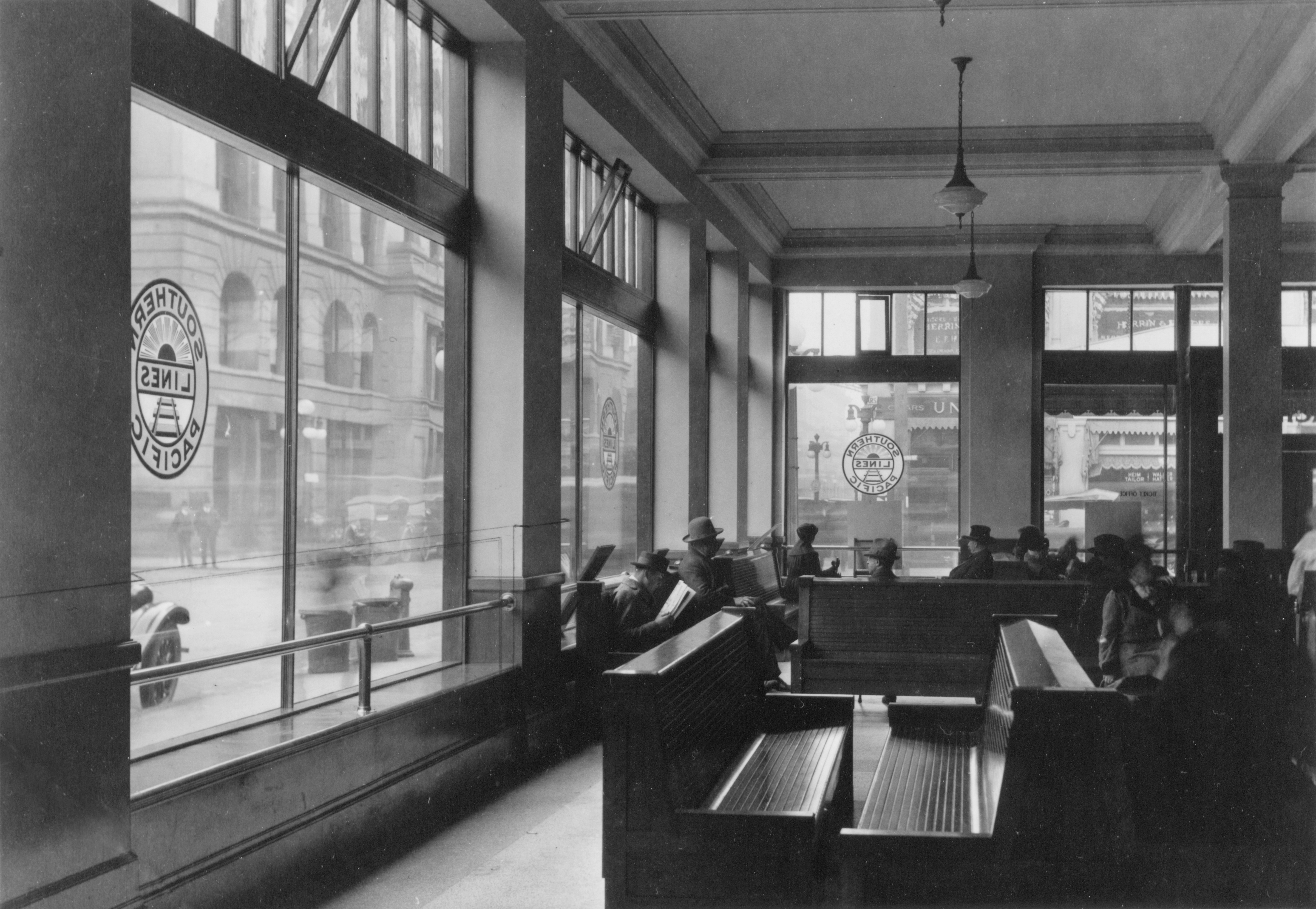 Southern Pacific ticket office, SW 4th and Stark Sts., Portland, 1921.