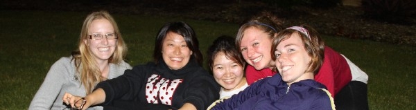 TIUA and Willamette University students having fun together.