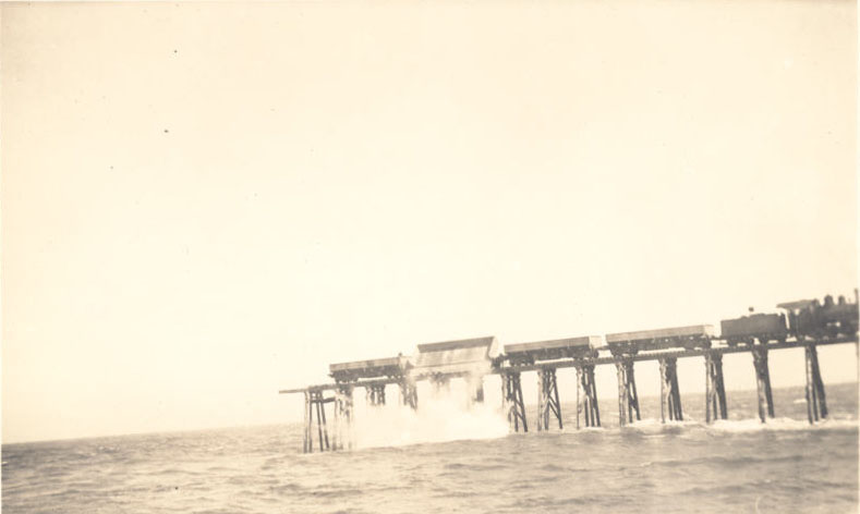 Tillamook Bay, jetty, 1932
