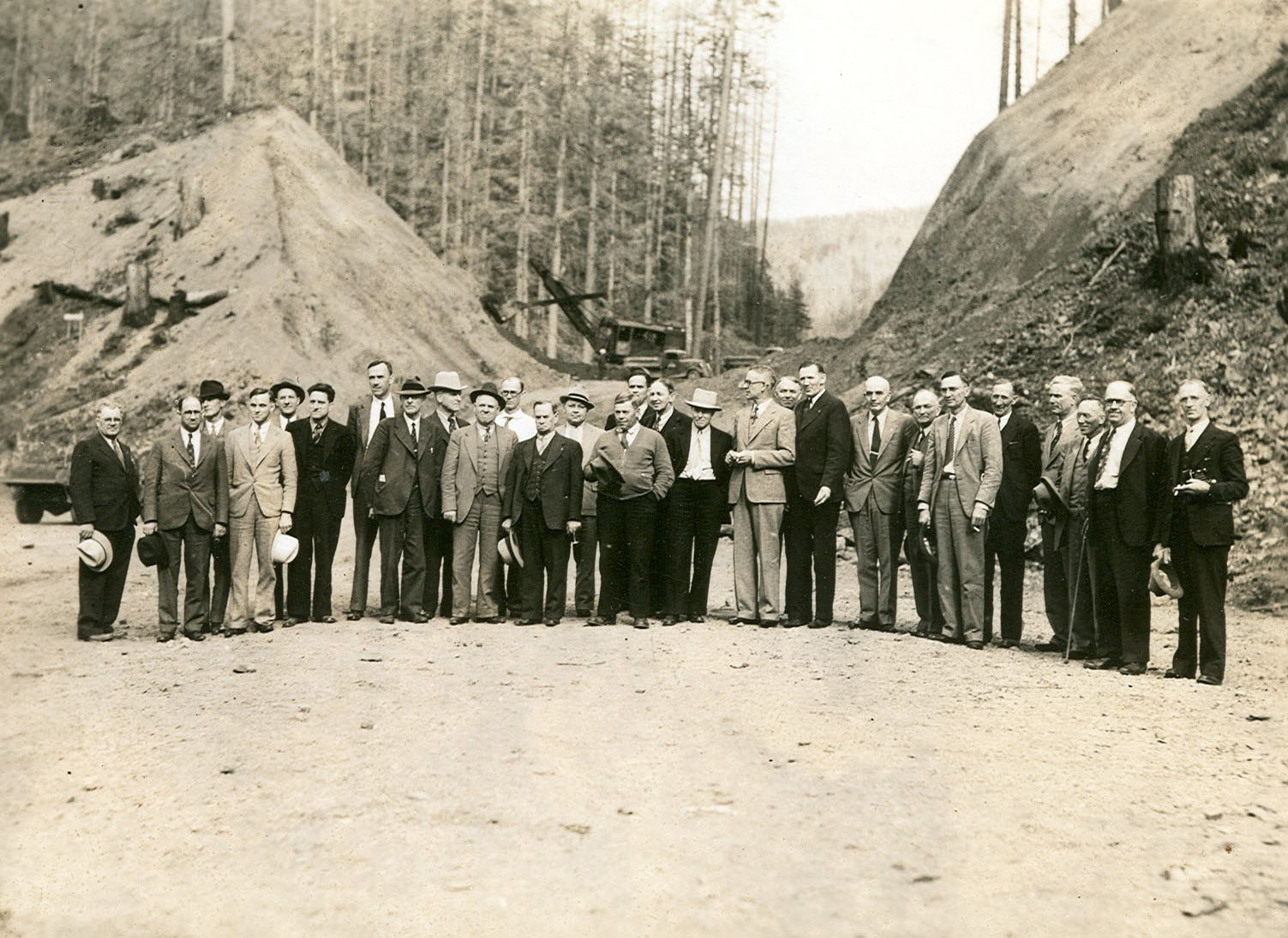 Number 25 from Series 1938, from “Wilson River and Wolf Creek” album, WPA Writers Project Series 4.