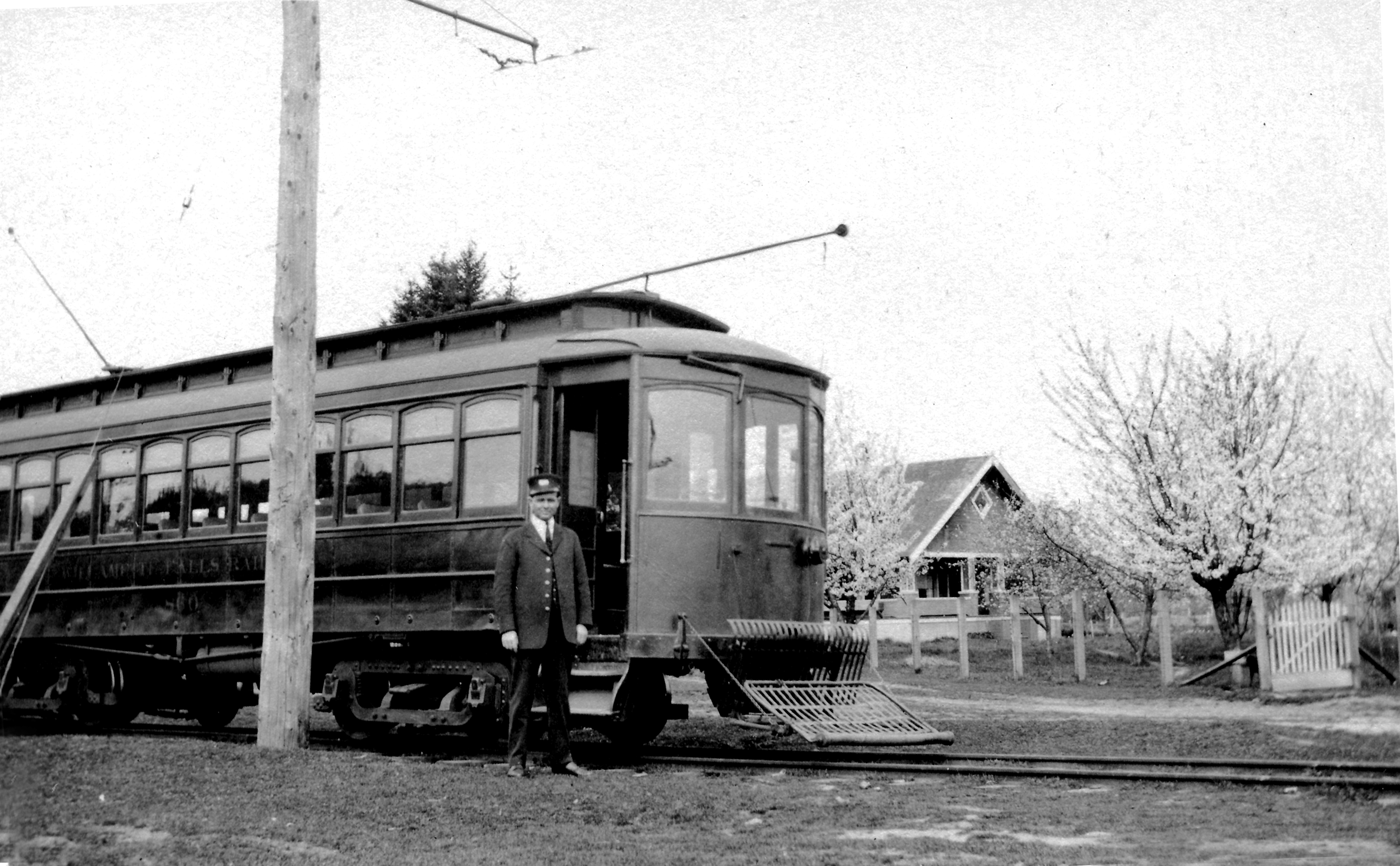 Willamette Falls Railway Brill trolley.