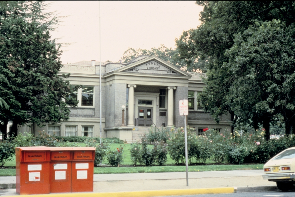 Carnegie Library, Medford (1912)