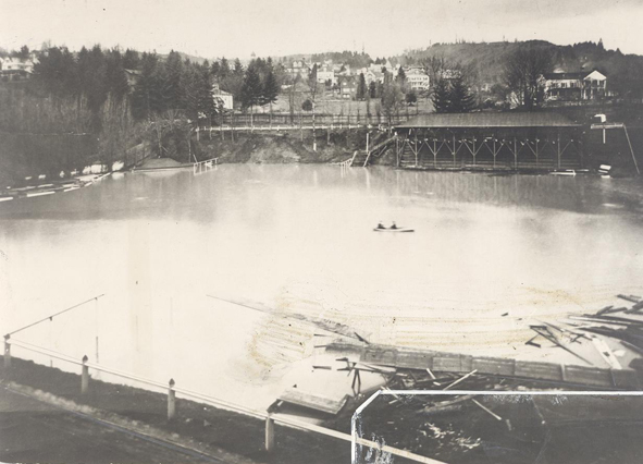 Tanner Creek floods stadium, 1904