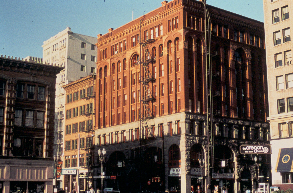 Dekum Building, 1980