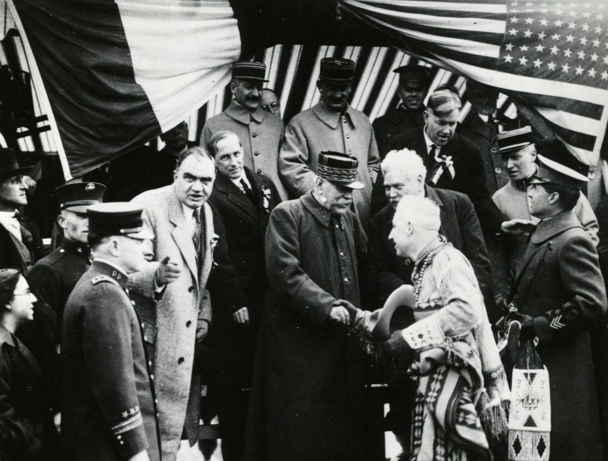 Presentation held in Portland; Mayor Baker is on the left, pointing at the camera.