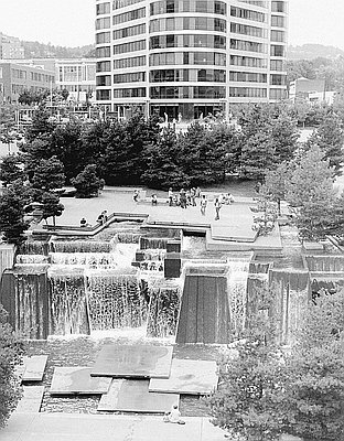 Portland Open Space Sequence (Lovejoy Plaza, Pettygrove Park, Ira Keller Fountain)