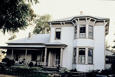 John and Helen Moore House
