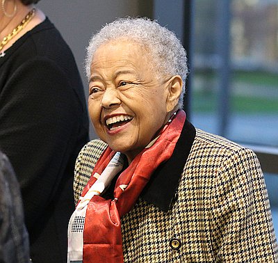 Evelyn Crowell (1936–2017)