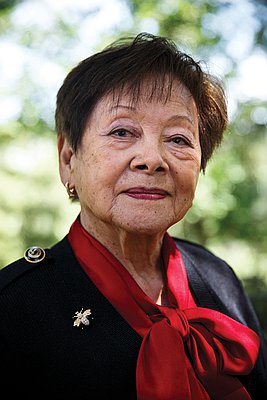 Mae Yih (1928–)