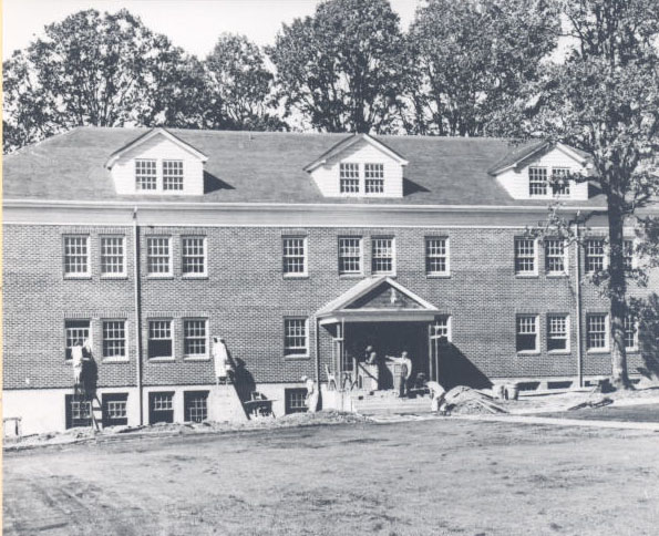Construction of women's dorm, Linfield College, 1950